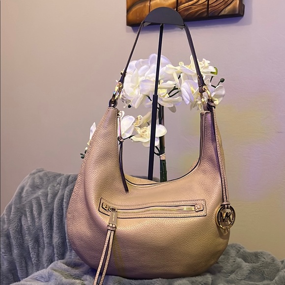 MICHAEL Michael Kors Handbags - MICHAEL Michael Kors Rhea Tan Hobo Bag EUC Retail $258